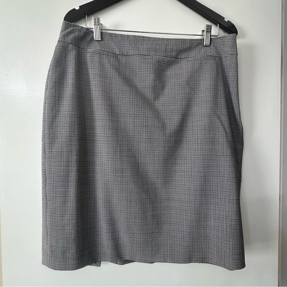 Banana Republic Dresses & Skirts - Banana Republic Plaid Blue Cream Black Pencil Suit Skirt Size 14